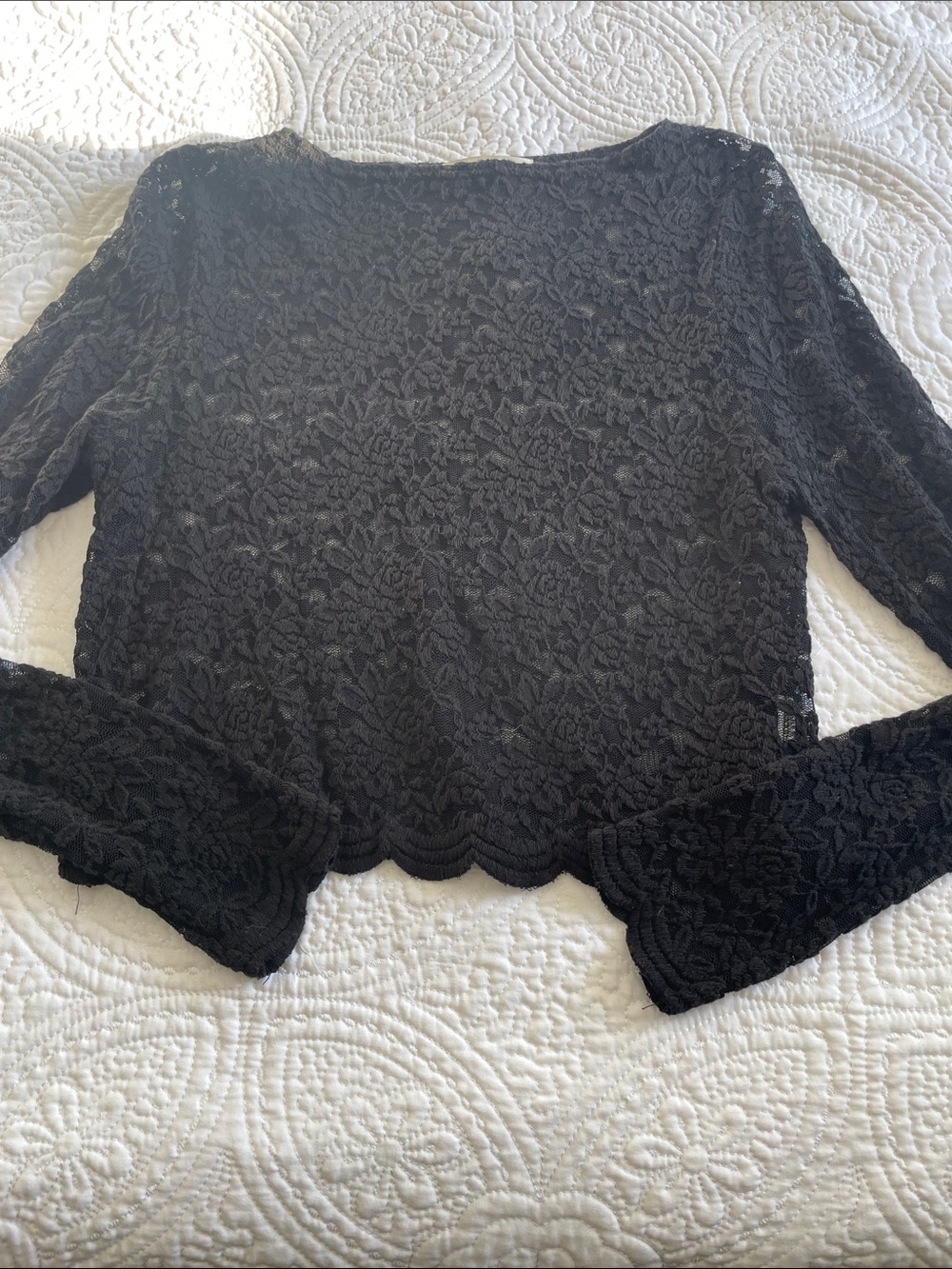 Black. Women’s. Size Large Lace long sleeved top.